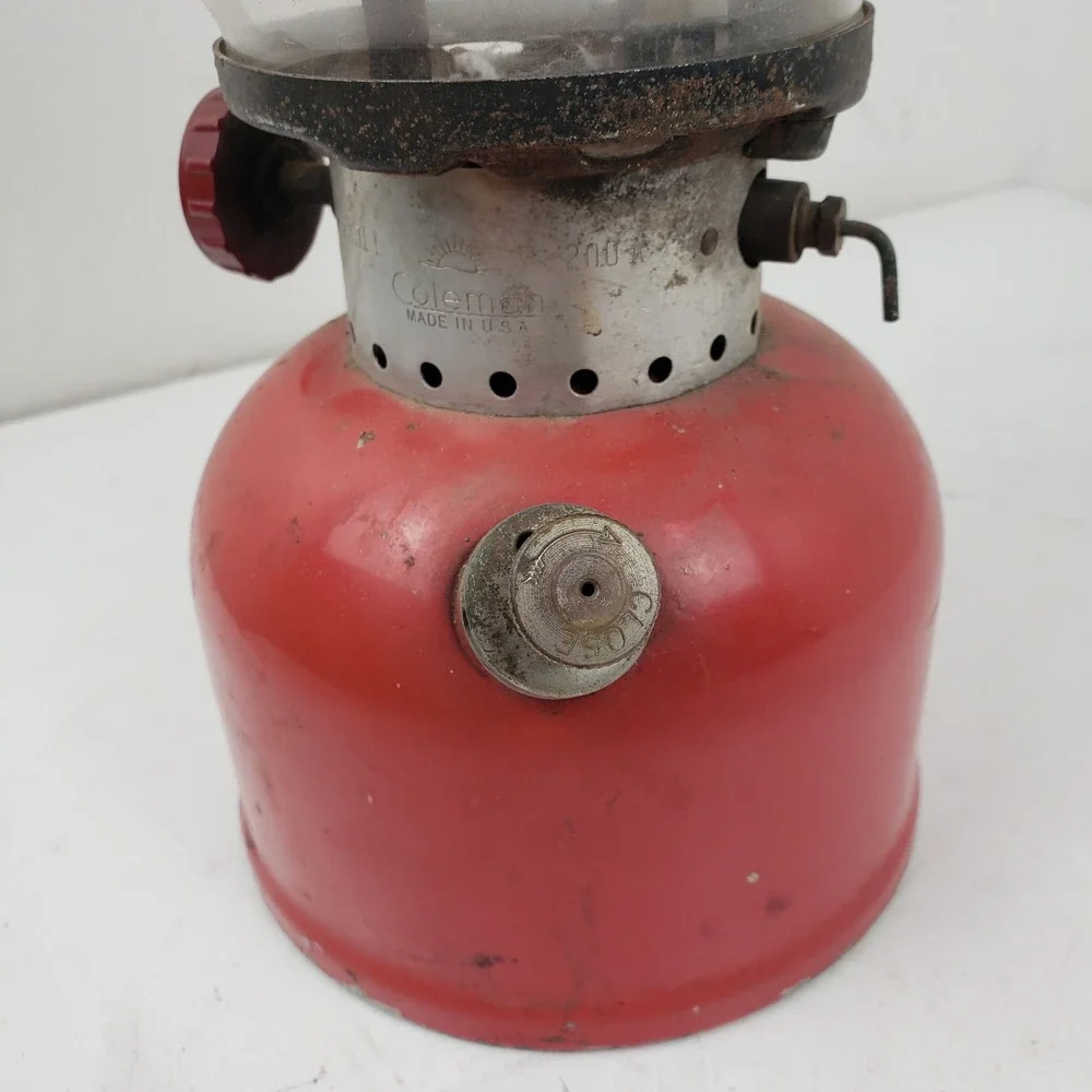 Vintage Coleman 200A Red Lantern Single Mantle Gas Camping Light 10/68